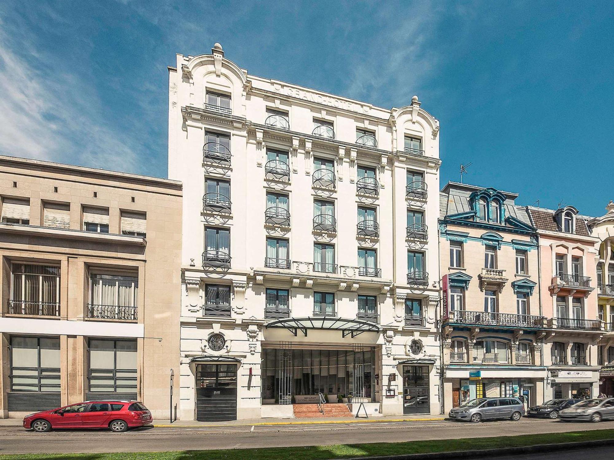 Mercure Lille Roubaix Grand Hotel Exterior photo